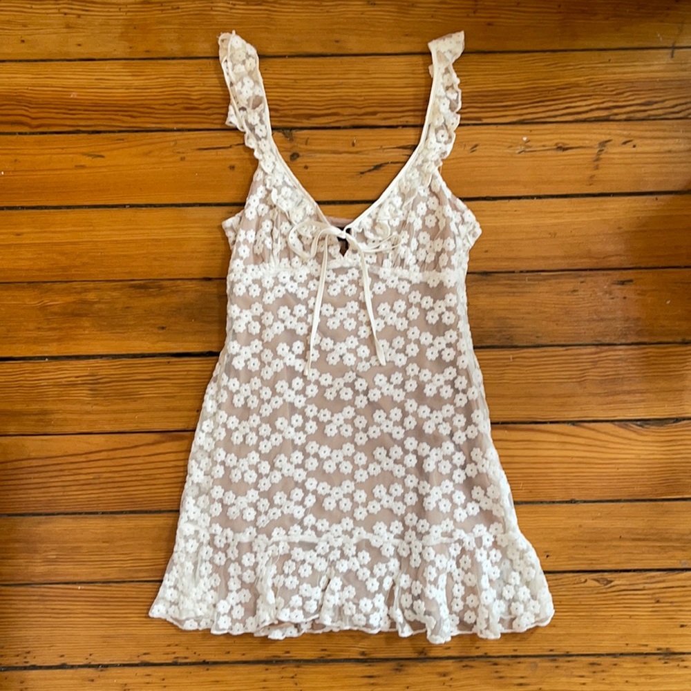 Majorelle sunbeams dress in white